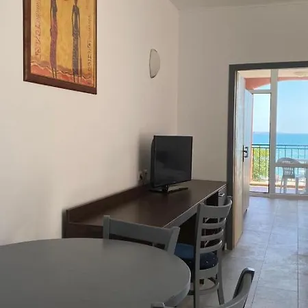 公寓 Carina Beach - 4 People 阳光海滩