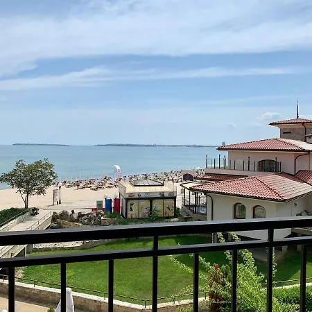 Carina Beach - 4 People 阳光海滩